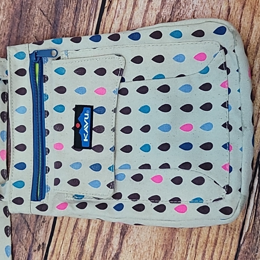 Kavu Keeper Crossbody Bag View 4